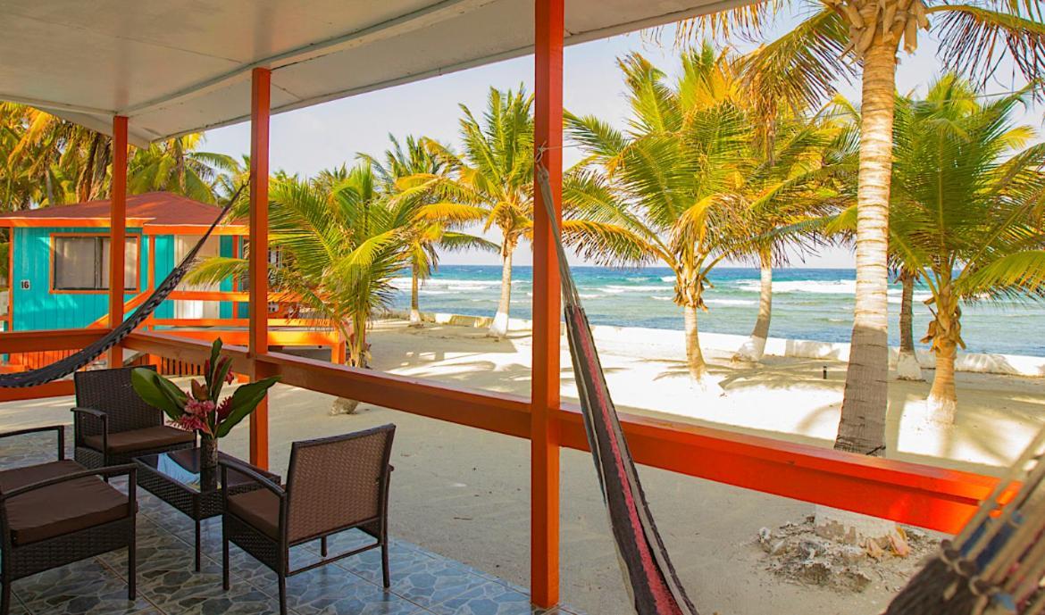 Blue Marlin Beach Resort Dangriga Eksteriør bilde