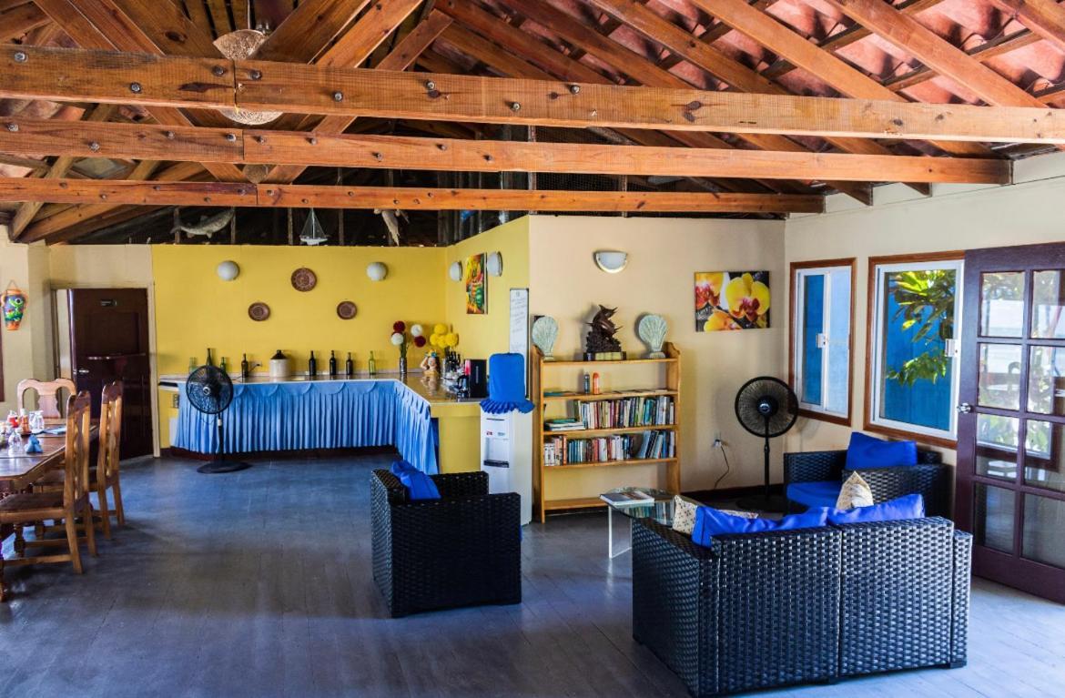 Blue Marlin Beach Resort Dangriga Eksteriør bilde