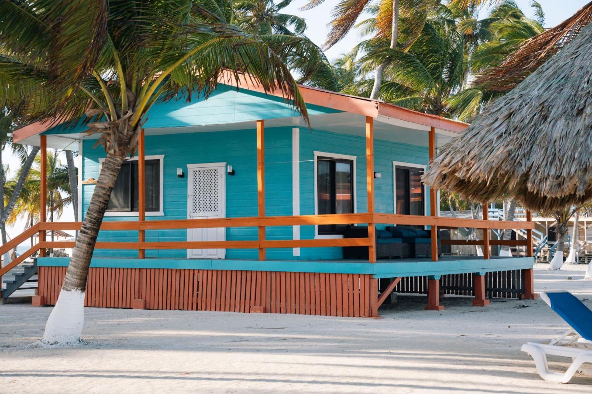 Blue Marlin Beach Resort Dangriga Eksteriør bilde