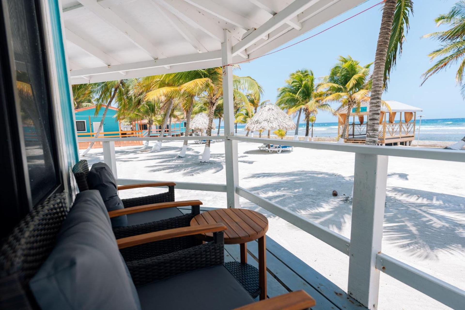 Blue Marlin Beach Resort Dangriga Eksteriør bilde