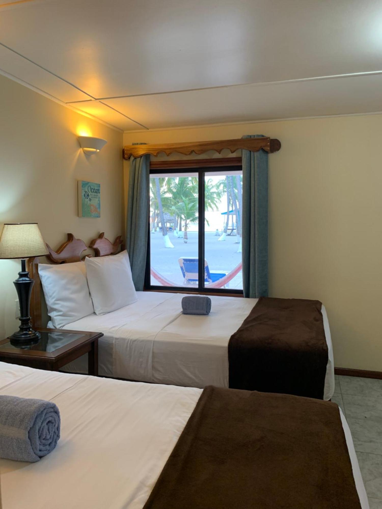 Blue Marlin Beach Resort Dangriga Rom bilde