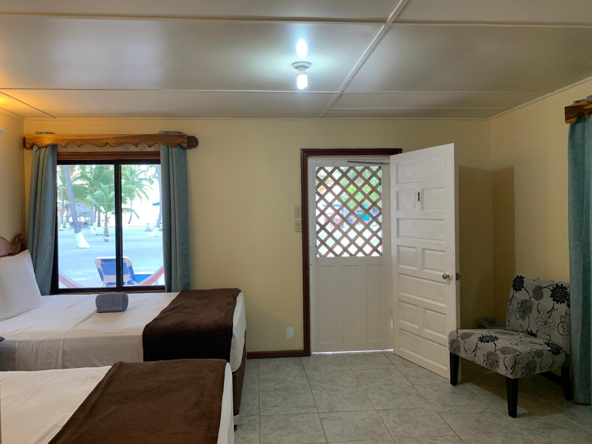 Blue Marlin Beach Resort Dangriga Rom bilde